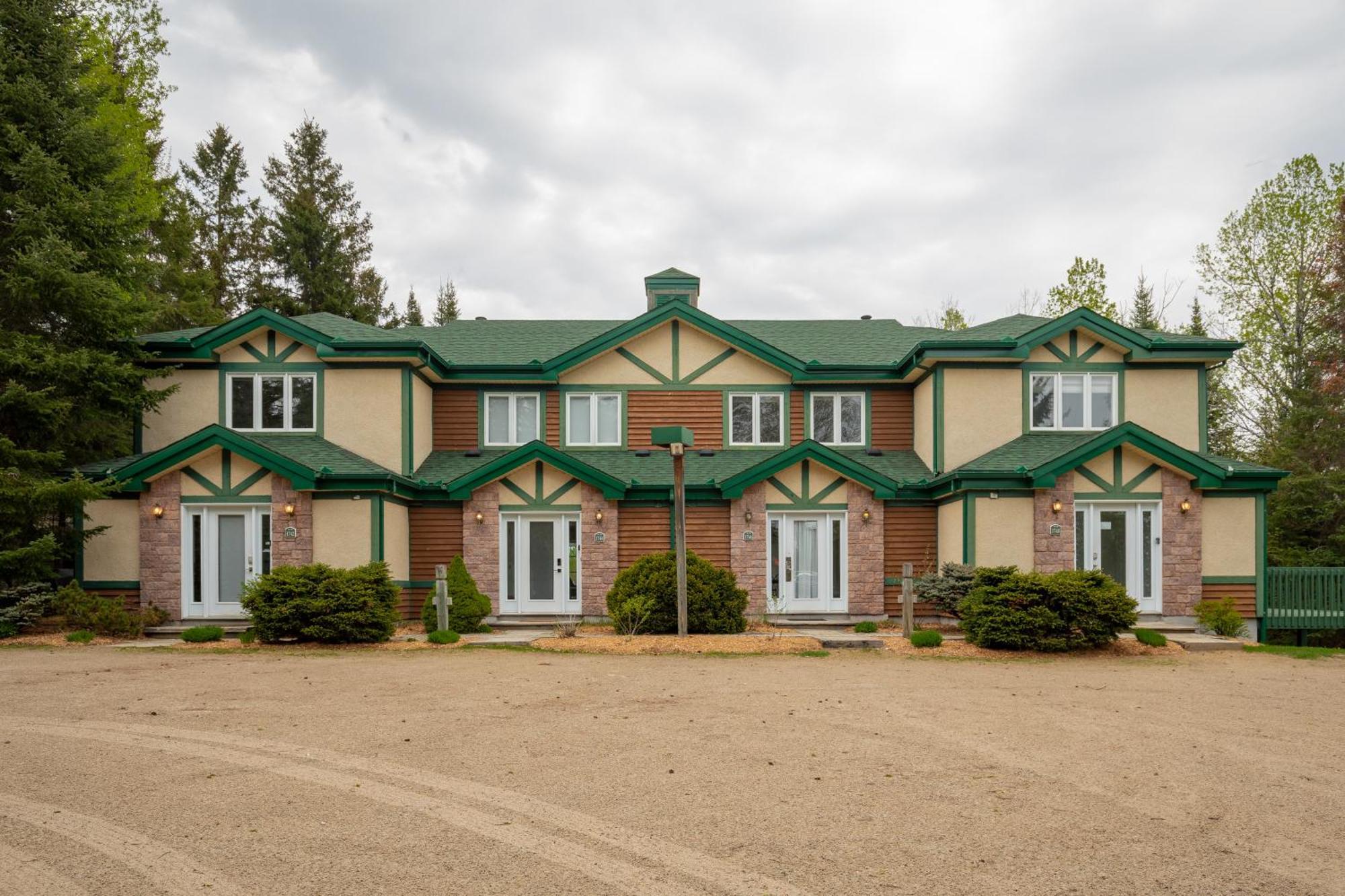 2-Level Home - Tremblant Mountain View - Fireplace Mont-Tremblant Exterior foto
